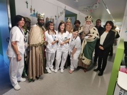 Els Reis de l'Orient al seu pas per la planta de Pediatria de l'Hospital Universitari de Vic